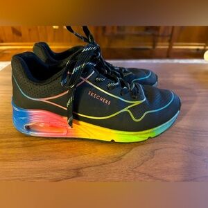 Skechers sneakers, tennis shoes, black w vibrant colors, women’s sz 5.5, Pride